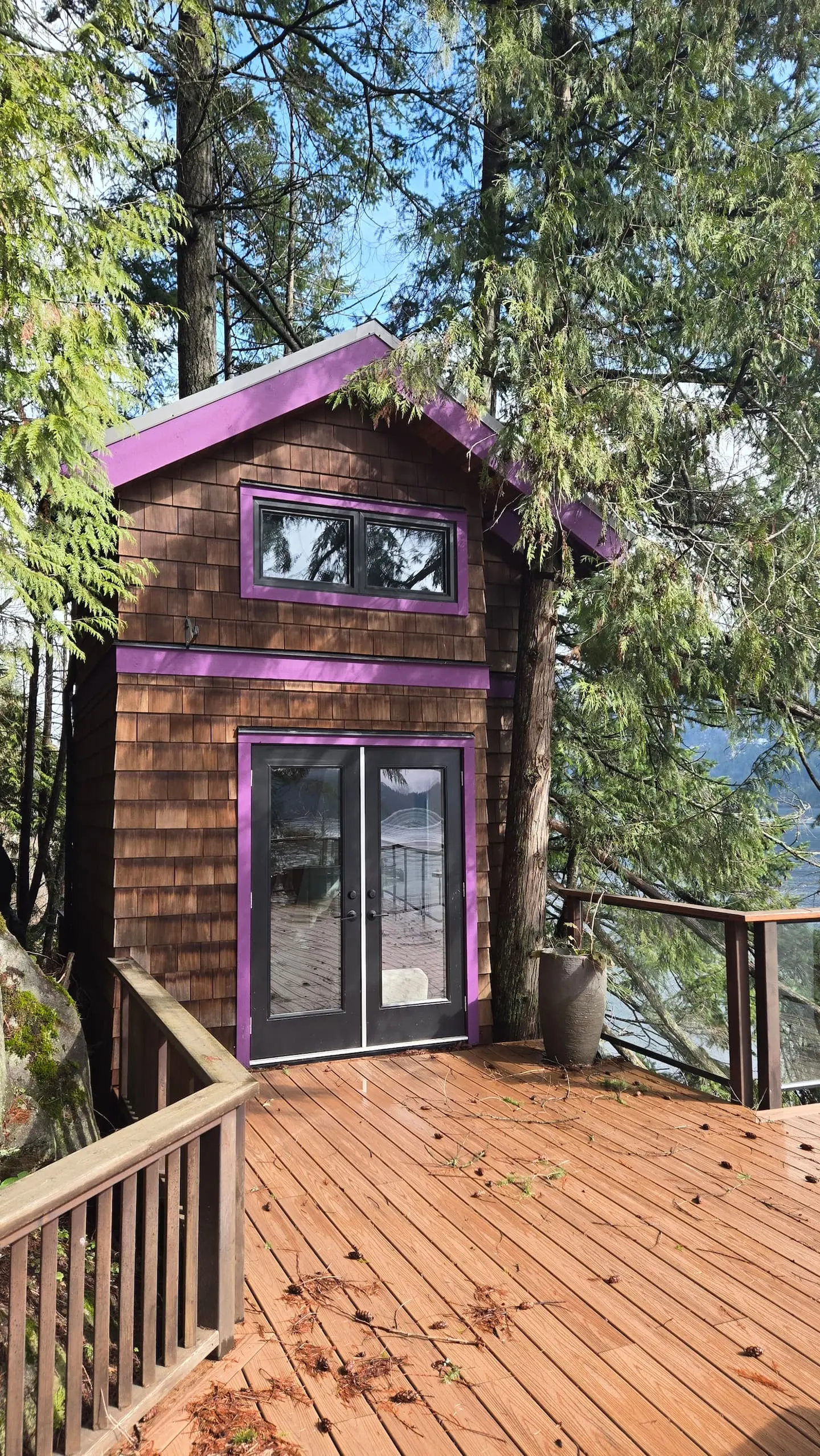 Bedroom 5: the cedar cabin among the trees